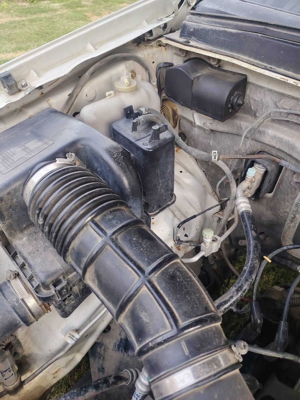 سلام عليكم سياره كريت ويل مديل 2013 مكفوله عده البنيدبيهه ضربه بسيطة ولباقي كفاله محرك كير رقم واسط سعر خاص رقم الهاتف ***********
