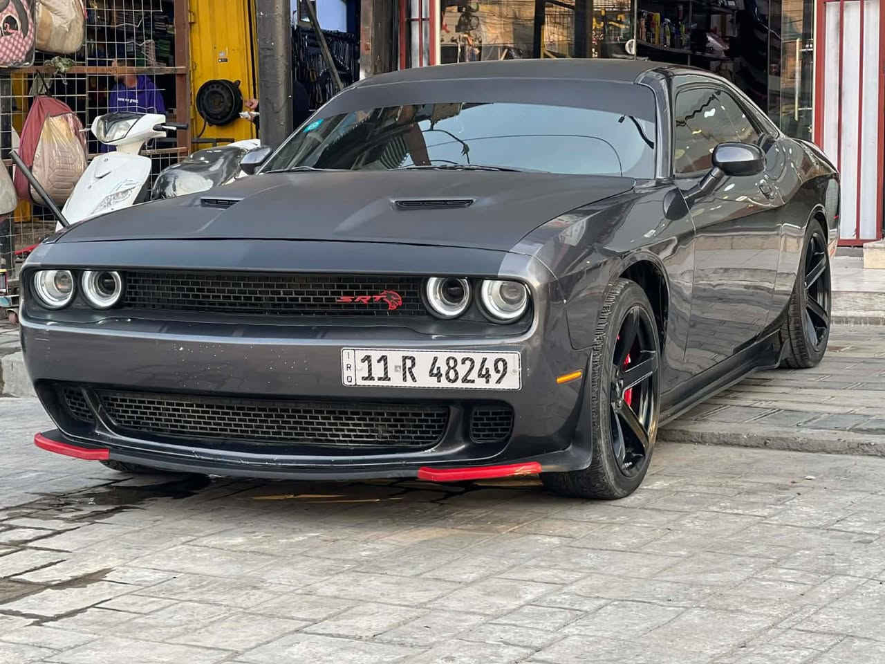 السلام عليكم اخواني الاعزاء
دوج جالنجر للبيع فقط
موديل 2015 SXT V6
6 سلندر 3600 
كير محرك مكفول 
السياره اصل 15 بسمي رقم بغداد الدولي 
هزه جديده ثاني يوم تحويل 
شاشه كبيره كشن حضن 
حادث السياره فقط بنيد بدون ايرباك اكرر بدون ايرباك وصور الحادث بل منشور 
ويل السياره 20 ابو النجمه القويه 
هنا بل عراق صار بيهه شخوط بل جاملغ الامامي والخلفي جهه السايق وصبغتهن باقي السياره مكفوله ماشيه 122mi 
جاهزه من كلشي بدون نقص 
السعر المطلولب 146 $
الاستفسار الاتصال على ***********
