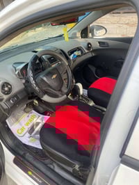 سياره سونك لون ابيض بيها سياره ب اسمي ثاني يوم احولك بيها طخات بسيطه ج...