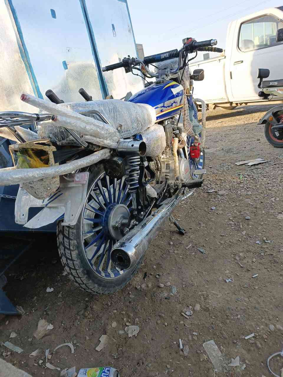 السلام عليكم دراجه سيفان موديل 2024فول نضافه شرط واحد علا واحد مامفتوحه لل بيع ‏
‏‪***********‬‏موجود وتساب
