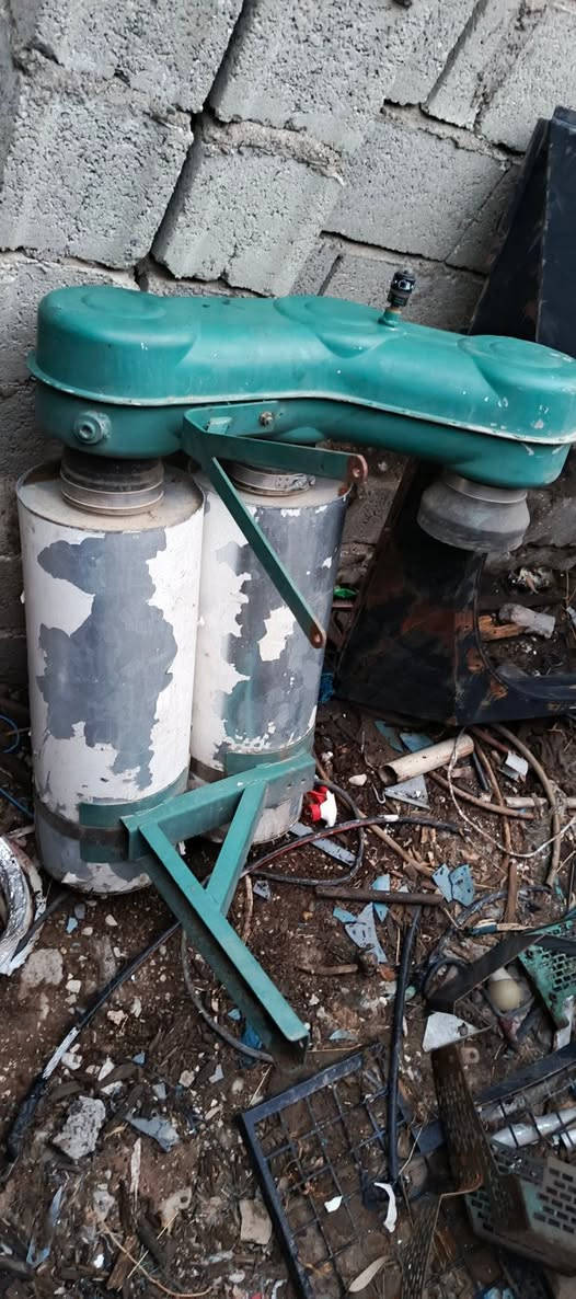 اغراض فالفو 1631 للبيع 
***********
