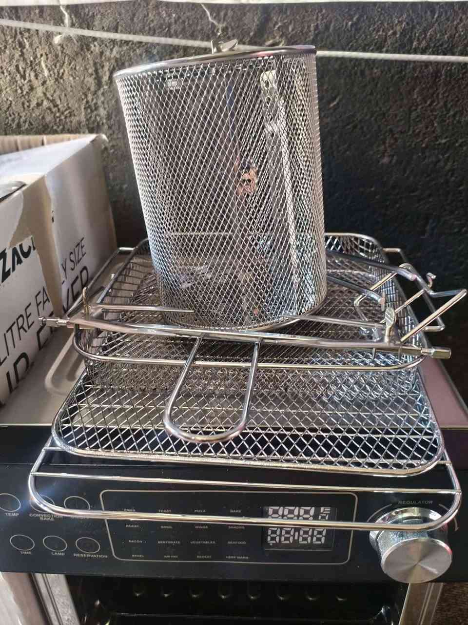 قلايه وفرن وحماصه حب وشوايه دجاج وتسوي كيك وفنكر ومشويات يعني ست البيت كله لمس وبيها كلوب داخلي والباب ماله بايركس حراري حجم ١٦ لتر عملاقة بعده

الناصريه البطحاء


**إذا كنت صاحب هذا الإعلان وتريد حذفه لأي سبب، رجاءا أرسل رسالة إلى الدعم الفني**