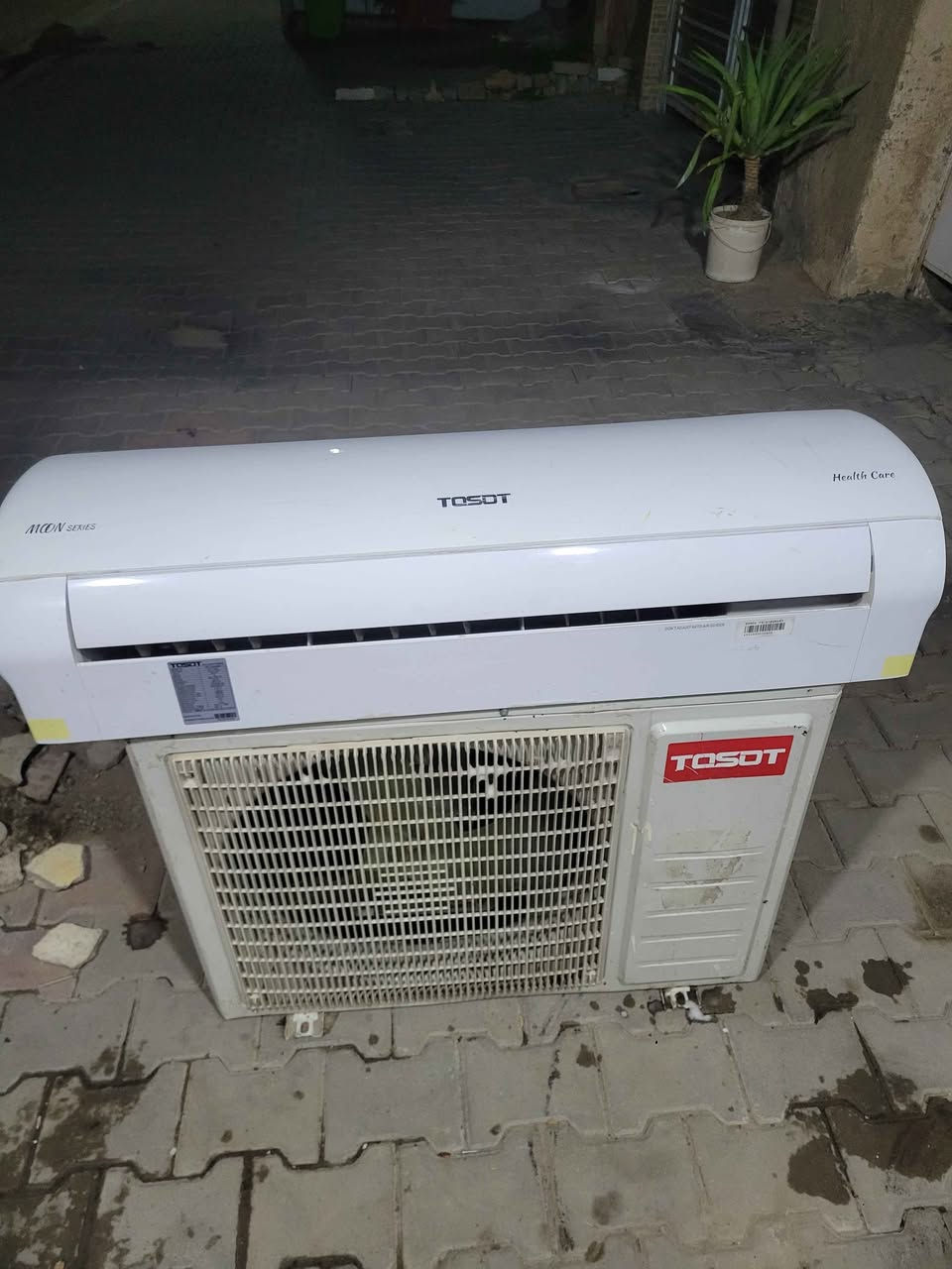 سبلت توسوت طن ونص شغال وكامل غازه مقفول غراضه كاملة تبريده ثلج فقط ملغية التدفئة ب ٣٢٥ وبي مجال قليل المكان بغداد للاستفسار الاتصال *********** بغداد, العراق

