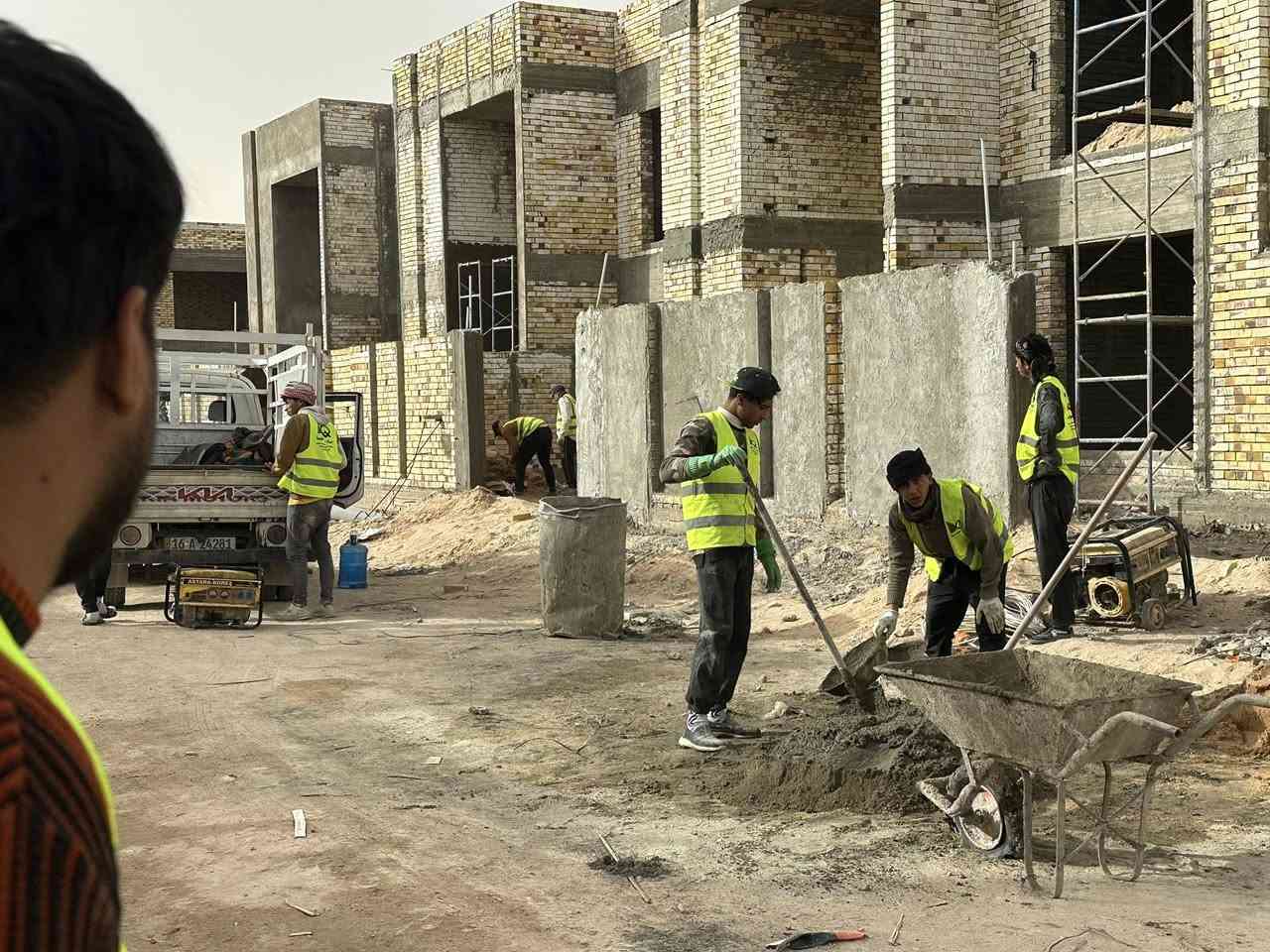 السلام عليكم
مطلوب كوادر لبخ عراقية ومصرية عمل مفتوح في النجف الاشرف مجمع سكني عدد ٢ 
المتر ب٦ الاف دفع الاجور كاملة بعد استلام المهندس للبيت 
يوجد سكن محترم و كهرباء و نت 

حسين الياسري  للاستفسار مسؤول الموقع ‭٠٧٨٥ ٥٨٤ ٨٣٤٤‬
