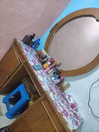 ميز مرايه • النجف