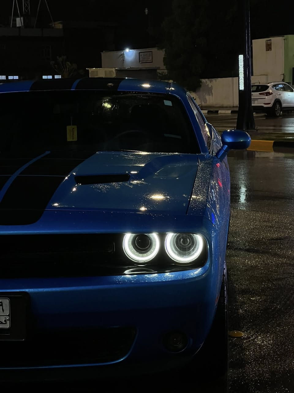 جالنجر 23 ماشيه 14 الف ميل مواصفات ال SXT حادثها جاملغ خلفي ومصلح ومصبوغ ع گد الحادث والتصليح خارجي بدون فتح قياطين من جوه وصور الحادث والكارفكس مرفقات ويه الصور معروضه ب 220 بدون رقم وبيها مجال 
السياره موجوده بالحله 
*********** 
الي يشوف السياره غاليه يعبر المنشور واكو هواي سيارات منشوره ارخص بس كلمن والحادث مالتها
