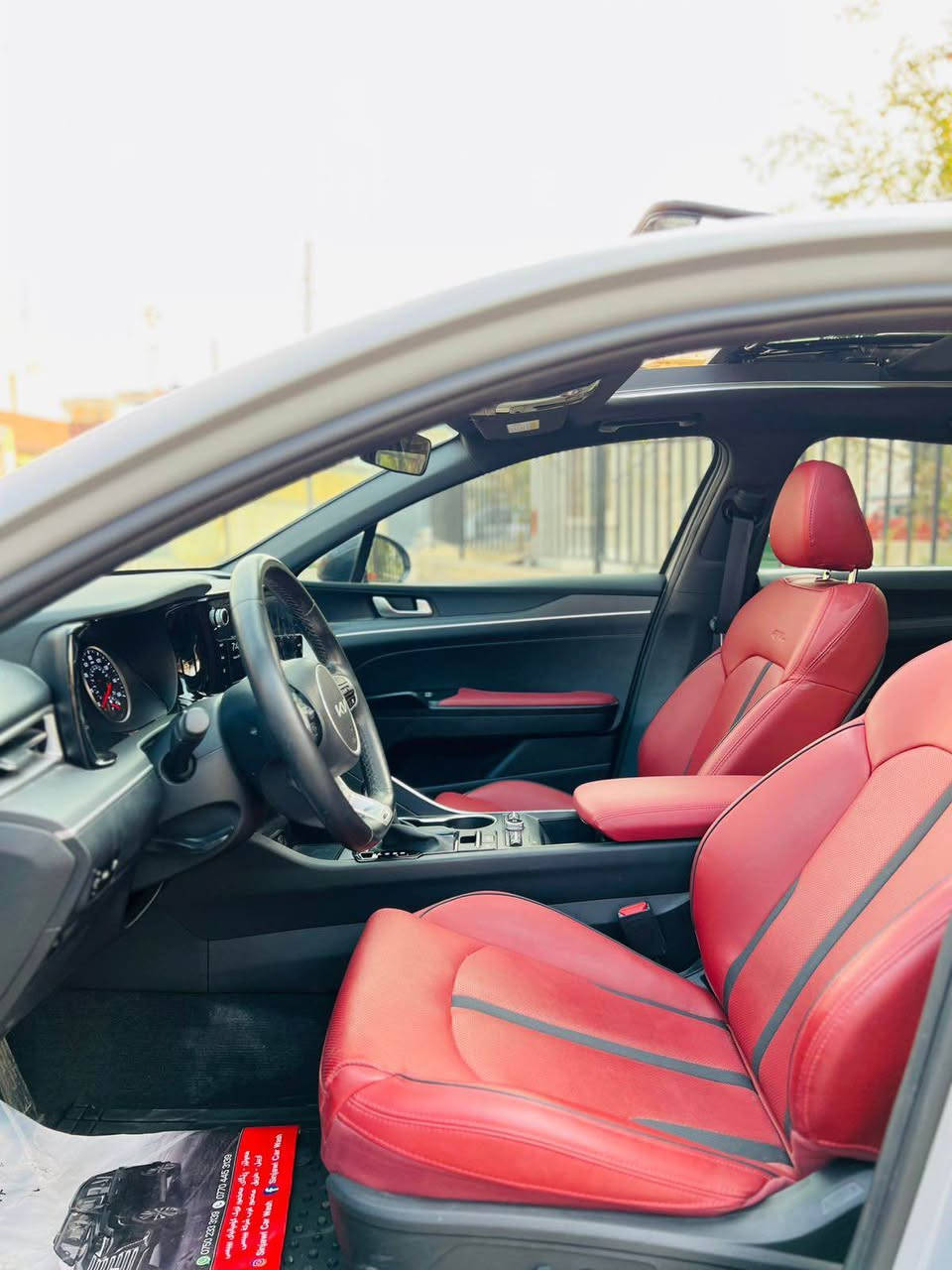 کوردی / تەنها فرۆشتن 
گـــــــۆڕینەوە ناکەین 

Kia K5  GT Line 
•مۆدێل/ ٢٠٢٣ / ٣٤ هەزار چووە 
•فوول مواسەفات ناو سۆر بلادی 
•کوشین ( هیتەر ، جلد ، کارەبا )
•بەسمە و پانۆڕاما ، کامل ڕادار
•شاشە گەورە و کامیرە زۆر مواسەفاتیتر 
•تەنها بۆنیت سبوغ ، شاسی بە شەرت نەیگرتووە 
•ئەێرباگ تەنها سوکان سیستەم
•کاتی نەشکاوە ٢ مانگی لەگەڵە 
•نرخ / ١٩٥ $$
• بۆ پەیوەندی *********** Singapore
