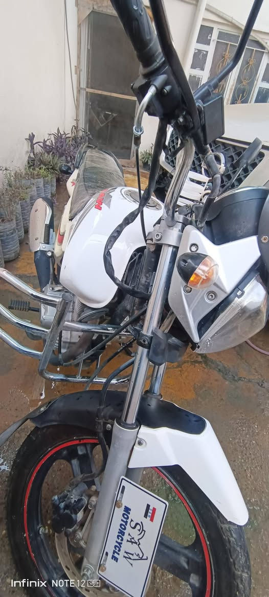 السلام عليكم ورحمة الله وبركاته يا وهاب يارزاق
اخواني دراجتين  ابيع مستعجل عندي ظرف طارئ
ساو مكينة ٢٠٠ كير ٥ نمر تشغيل هندر سلف بصمتين
هوندا مكينة ٧٥٠ كير ٦ نمر دبل اكزوز #سامراء

*********** وتساب يرهمن مراوس بسياره ونتفق.
