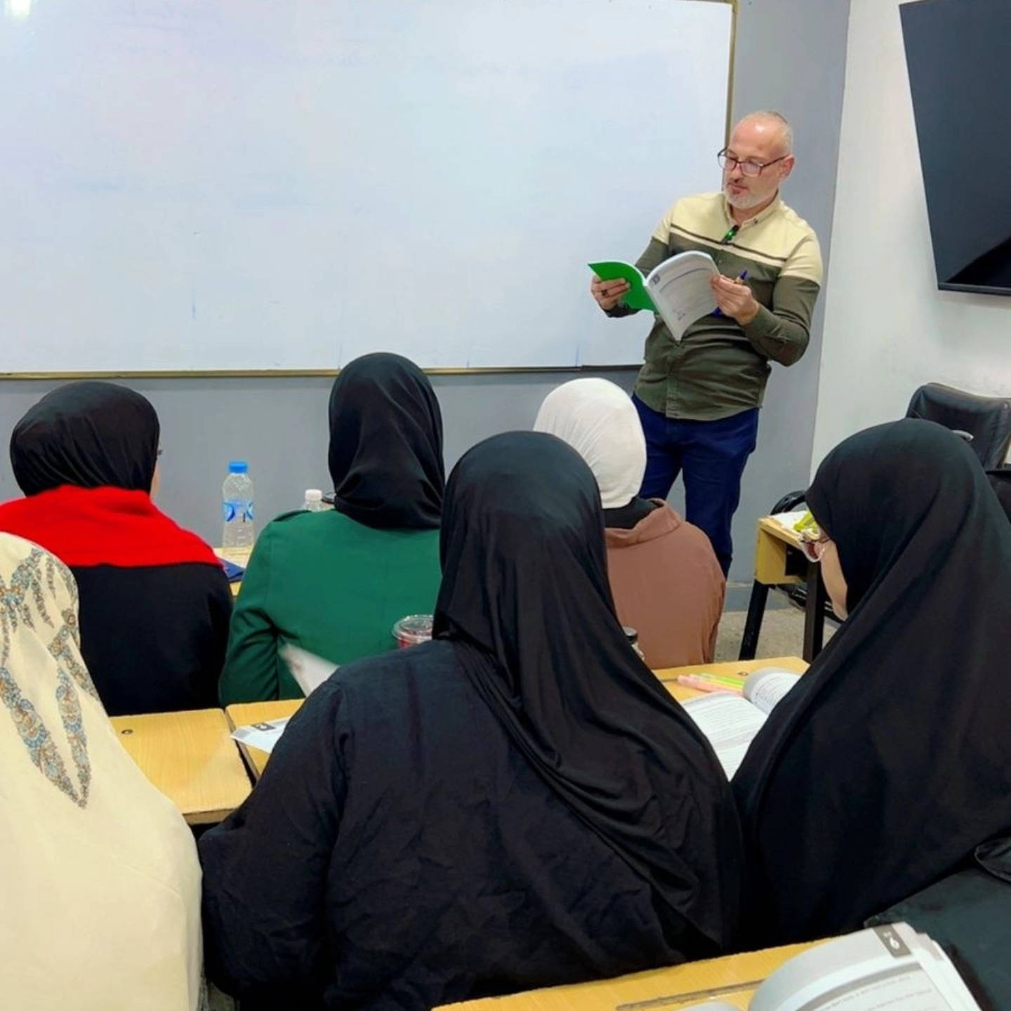 ✨ معهد فينمان النموذجي ✨
إلى طلبة السادس الإعدادي الطموحين…
الفرصة الأخيرة تقترب!
نعلن عن آخر أيام التسجيل للدورات الخاصة بطلبة السادس الإعدادي، مع نخبة من المدرسين أصحاب الخبرة والكفاءة في مجال التدريس، لمساعدتكم على الوصول إلى أعلى الدرجات وتحقيق طموحاتكم.
📚 شرح مبسط ومكثف
📚 مراجعات مركزة على أهم الأسئلة
📚 متابعة مستمرة مع الطلبة
📍 العنوان: تقاطع الدرويش – شارع التراث – الفرع الثاني على اليمين
📞 للاستفسار والتسجيل: ***********
سارعوا بالحجز فالمقاعد محدودة… ومستقبلكم يستحق الأفضل.
