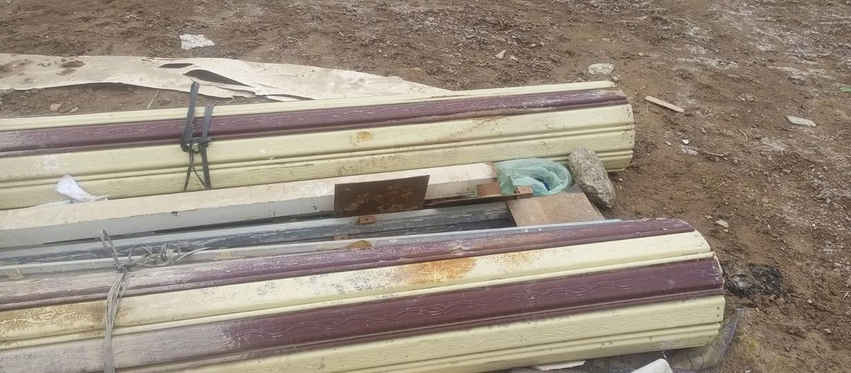 سلام عليكم كبنكات نضيفات فول قياسهن 3 ونص ارتفاع و3 ونص عرض مكاني شطره مناسبات شراي يتصل ويدلل ***********
