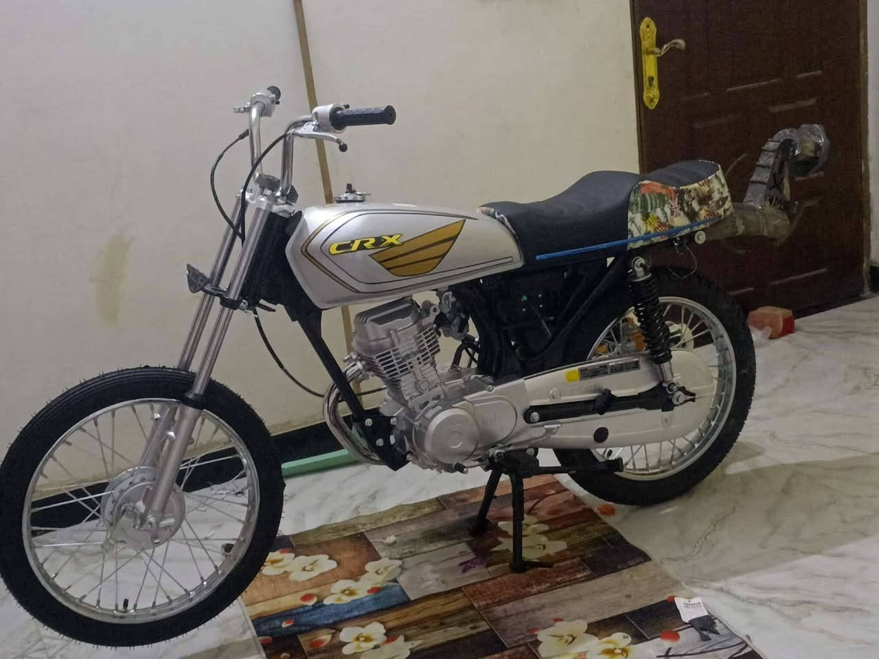 السلام عليكم شباب دراجه ناعمه تعمير جديد كلك كلك مكان حمزه الشرقي السعر خاص نظافه فول


**إذا كنت صاحب هذا الإعلان وتريد حذفه لأي سبب، رجاءا أرسل رسالة إلى الدعم الفني**