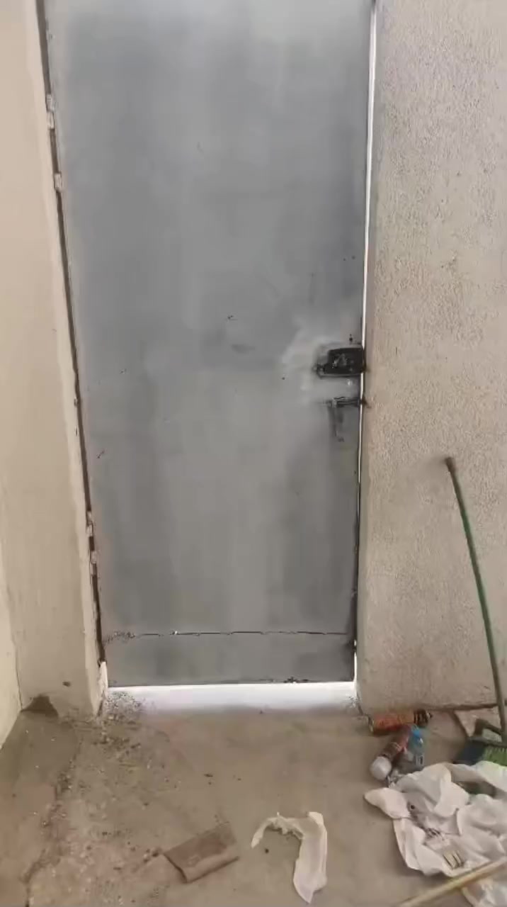 شقة للايجار طابق اول بالجنينه

تحتوي غرفتين صاله مطبخ صحيات
درج وباب معزول

الايجار650
مطلوب عائله صغيره

اي استفسار
***********
