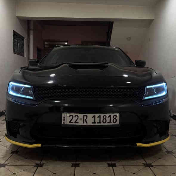 🔥 دوج جارجر 2023 Lastcall
ماشيه 46 الف
✅ الموديل: 2023 
✅ المحرك: 3.6  V6 – قوة وأداء رياضي
✅ الفئة: Gt super track 
✅ حادثها خلفي صبغ باب خلفي وجاملغ فقط ايرباك بردة
✅ الباقي كلة مكفول حتى الدعاميات بدون صبغ
✅صور الحادث موجودة بالمنشور

  رقم اربيل الجديد هزة وسنوية جديدة وكالة او تحويل

✨ مواصفات السيارة
🔸بصمة تشغيل + بصمة ابواب
🔸 مقعد السائق كهرباء
🔸سستم صوت الباين
🔸 مقود كهربائي بتحكم جانبي – تجربة قيادة مريحة 
🔸 شاشة الحجم الكبير
🔸ويل حجم 20 انج
🔸 + تبريد ثنائي القطعة – رفاهية متكاملة
🔸 نظام قيادة رياضي 
🔸 نظام وسائد هوائية كامل (Airbag System) – حماية قصوى
🔸 إضاءة ليزرية + لايت زينون + بك لايت LED – رؤية استثنائية
🔸 حساسات أمامية وخلفية – سهولة في الركن والمناورة
🔸 أريل نافيكيتر  لمسة فخامة وتقنيات حديثة
🔸 كامرة خلفية 

السيارة جديدة جداً وبدون اي نقص ماشية ١٤ الف مايل  بالعراق والباقي مشي امريكا نظيفة كلش من جميع النواحي تشغل وتطلع مبيها مصرف ولا دينار و السيارة بالحقيقة احلى من الصور وكل التفاصيل مذكورة بالمنشور 
واسف عالاطالة🌸

📍 العنوان: بغداد - حي الجامعة 
💵 السعر 25500$
📞 للاستفسار 
📱***********
