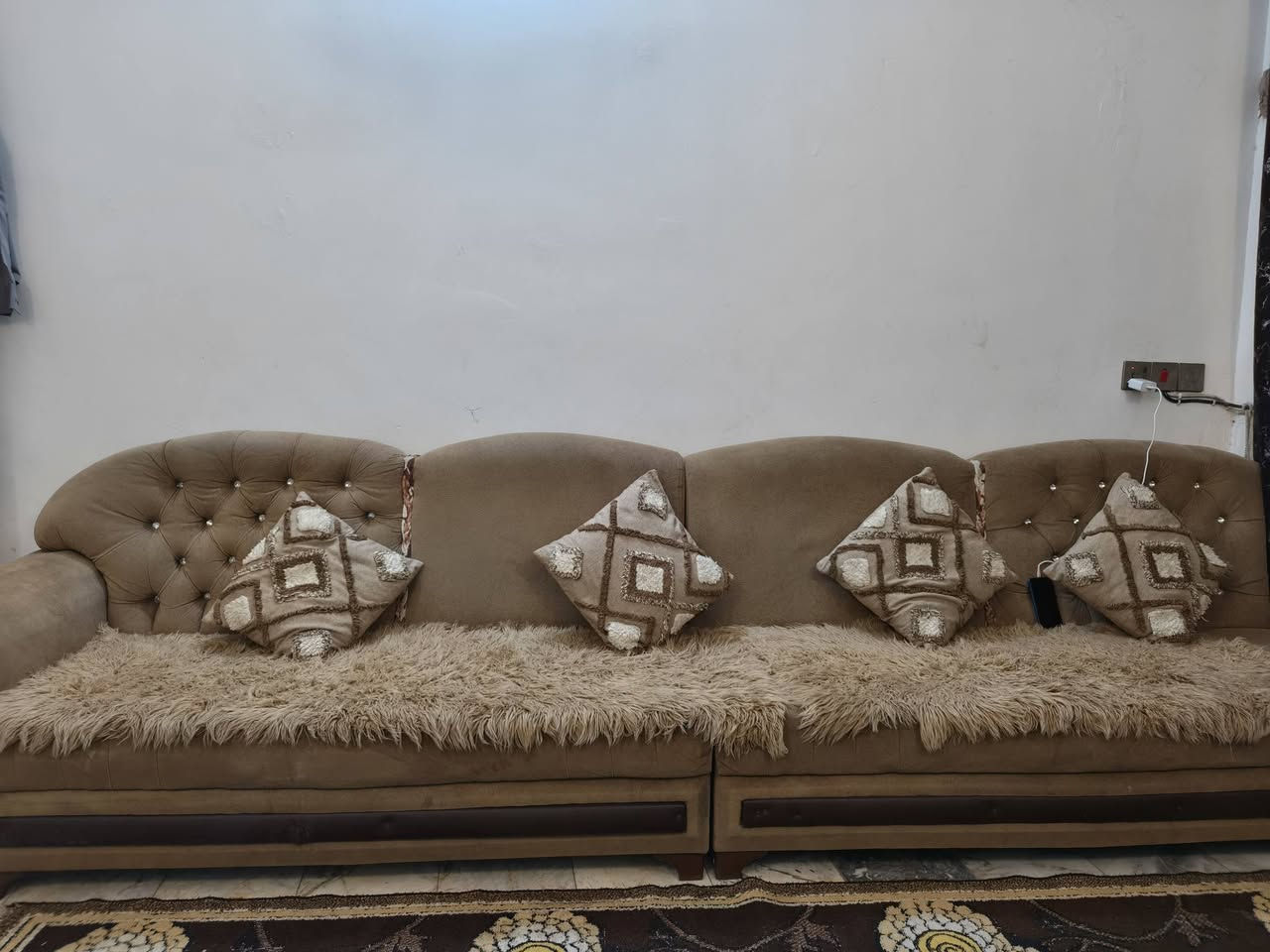 للبيع _تخم تركي 10مقاعد نظيف وخشبة ثگيل سعره 325
*بدون الكوشات


**إذا كنت صاحب هذا الإعلان وتريد حذفه لأي سبب، رجاءا أرسل رسالة إلى الدعم الفني**