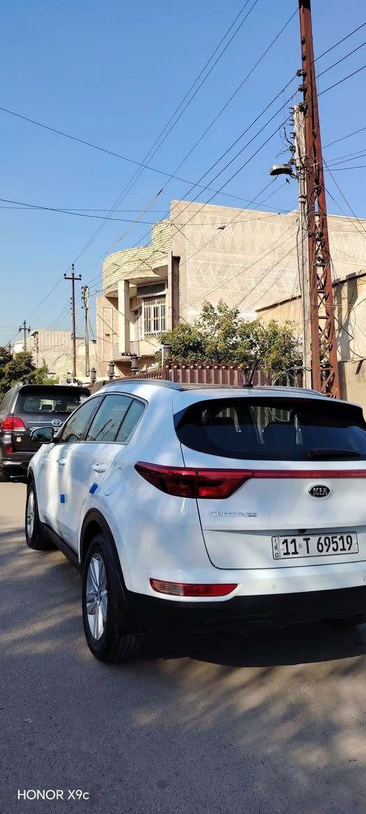 سلام عليكم
سبورتج موديل 2018 خليجي كفاله
بدون صبغ بنرامه محرك ٢٠٠٠ دوش بلادي
رقم بغداد سعر ١٧٥ بيهه مجال
هاتف *********** يرهم مراوس
