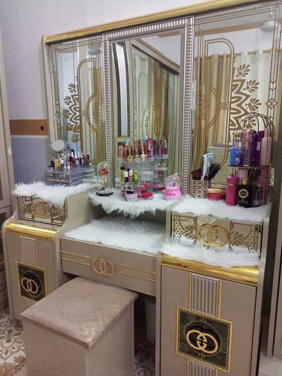 السلام عليكم غرفه تركيه اخت الجديده بدون ضرر بدون كلشي حت لو شخط 11 قطعه للاستفسار الاتصال على الرقم أو واتساب ***********
