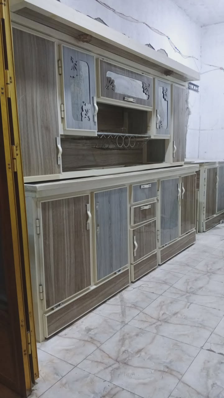 مترين ونص وسنك مترا ونص مرمر مبطن تفصال كلش جديد الشراي هاذ رقمي للتواصل ***********بس شراي يراسلني

