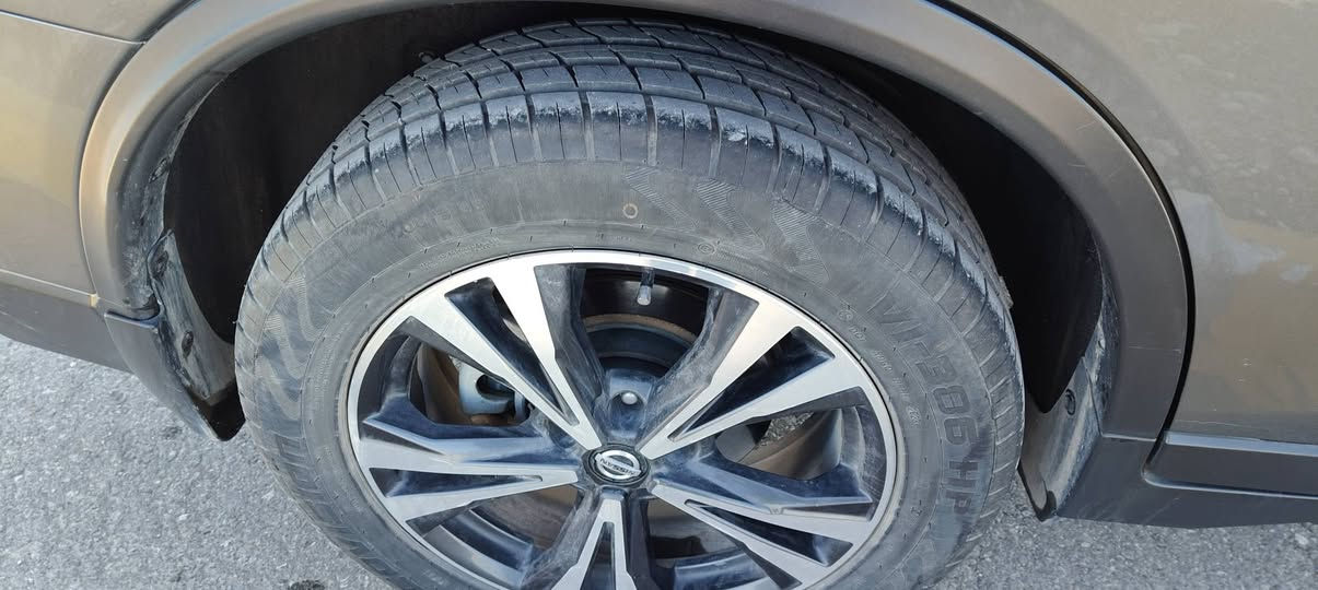 نيسان روج نفطي موديل 2019  Plas فول مواصفات ما عدا بانوراما فيئة SV.AWD  ضررها ربع بونيت صبغ بدون  ايرباك كلها سليمة محرك 4سلندر حجم 2.5 مواصفات  بصمة شغال دبل اكسل رادار  شاشة ايباد كاربلي 4 كاميرات ويل كروم 18  طخم اطارات جديدة كشن امامي كهربائية وتدفئة كشن خزن ميموري شاشة خاريطة  اوتو ستوب رادار خط أبيض بريك بصمة أوتو هولد ماشية 26 ألف ميل فقط يعني 42 ألف كيلومتر فحص براد و هزة جديدة سنوية جديدة لغاية 2030 والسيارة باسمي موجودة في اربيل سعرها 177 ورقة دولار وبها مجال للشراي رقم موبايل واتساب ***********... للبيع فقط.رقم شاصي موجودة داخل المنشور. أربيل, العراق
