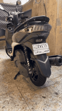 سلام عليكم دراجه سكنس لد حديث طلاعات دراجه جديده بمعنى الكلمة من كل نواحي ومكفوله كفاله عامه عد ضربه بل بك لايت فقط دراجه مكينه خير من الله شلعه معدل بلادي ممفتوحه نازله من ضلال بشهر ال10 سعرها مليون و300وببها مجال العنوان بغداد جديده شارع المسبح 
رقم :***********
