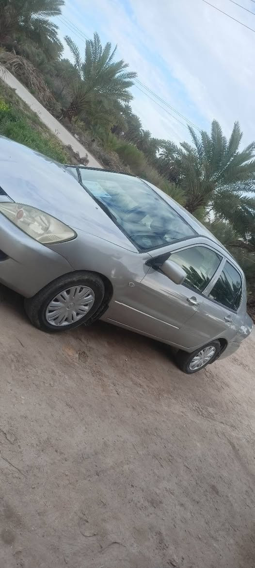 لانسر 2010 جاهزه محرك كير حداديه تايرات كهربائيات مصبوغة عام جارده تحويل شوكت ما يعجبك الديوانيه الشاميه 65 بيها مجال بيع او مراوس***********
