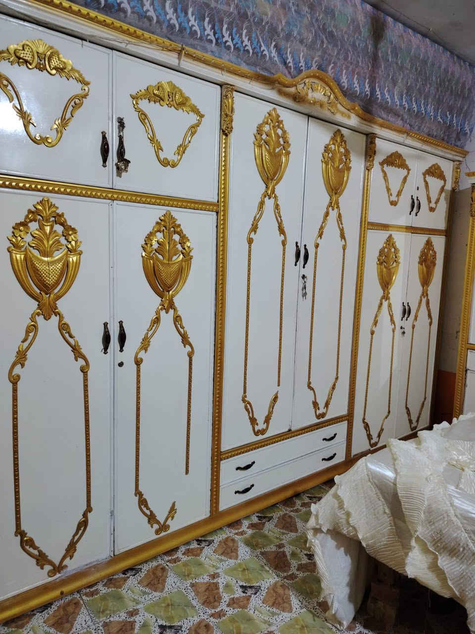 غرفة عراقية خشب قوي 
نضافة 90 
سعر مليون، 50 

ضرر مراية مكسورى


**إذا كنت صاحب هذا الإعلان وتريد حذفه لأي سبب، رجاءا أرسل رسالة إلى الدعم الفني**