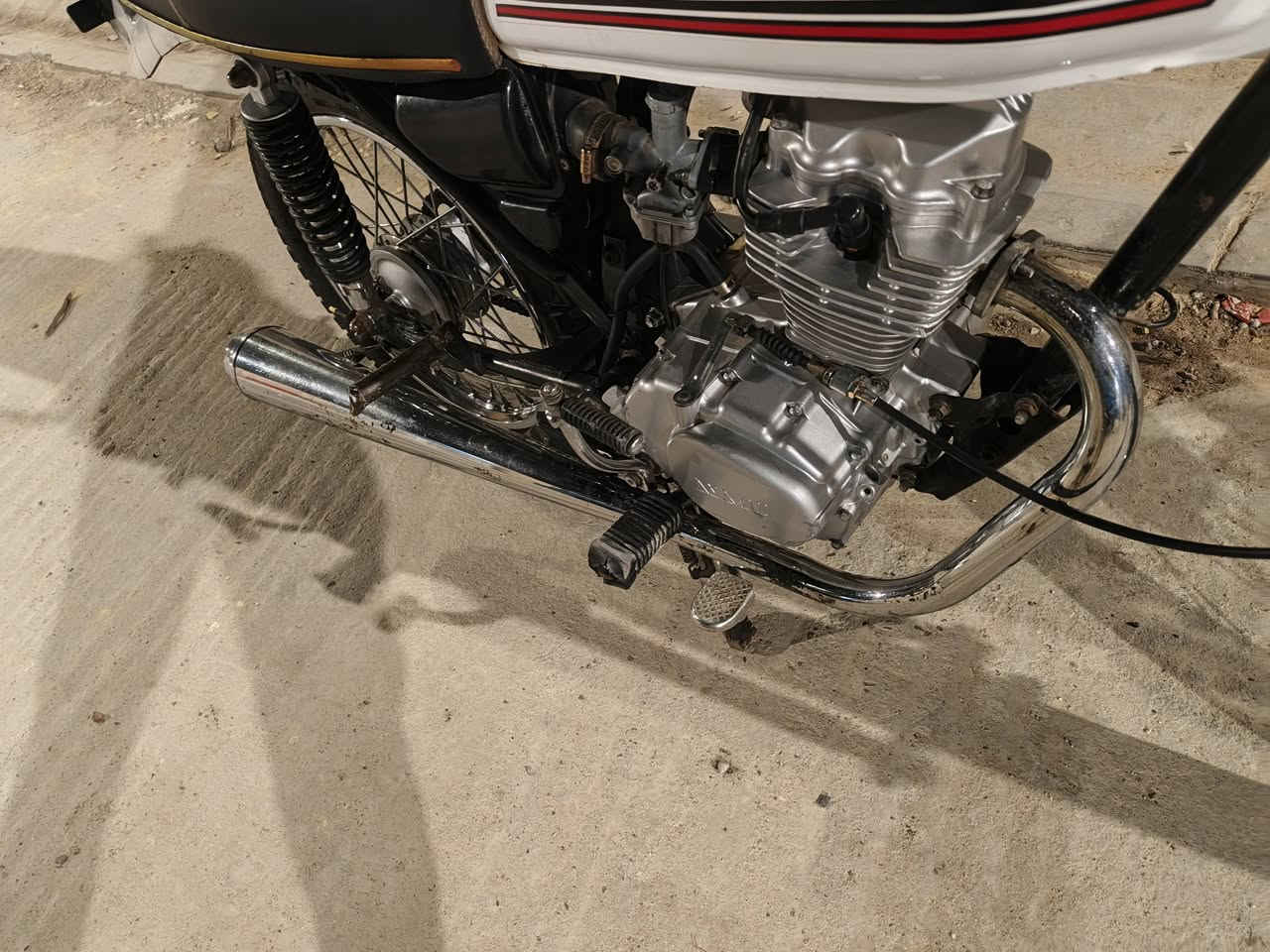 سلام عليكم دراجه كلك للبيع دراجه نضيفه حيل محرك شلامجه نضيف شلعه اتشك الكاع دراجه كلشي ما ناقصها سعر 500 المكان الناصريه مركز الرقم ***********
