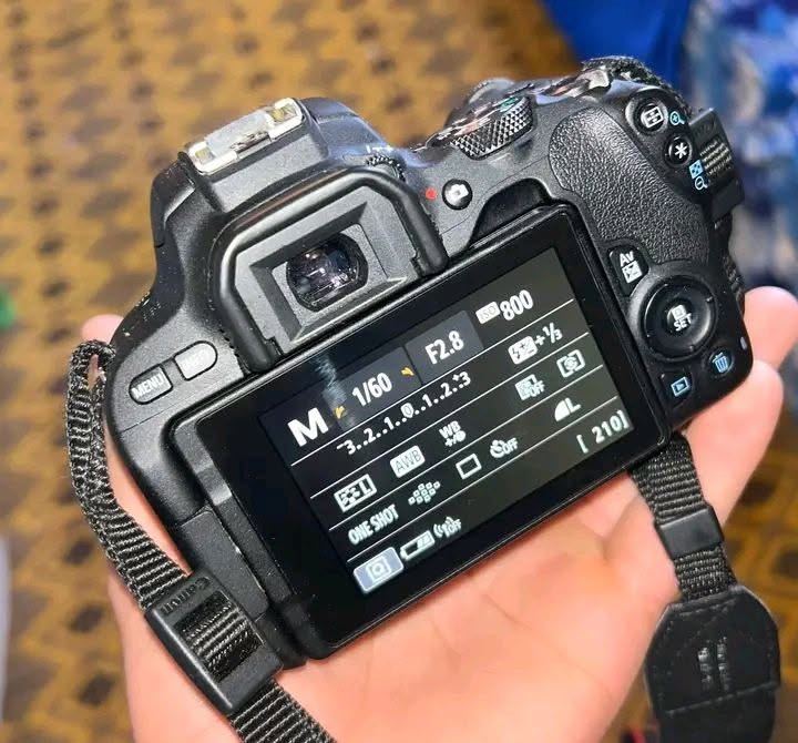Canon 200 d للبيع
0690049970


**إذا كنت صاحب هذا الإعلان وتريد حذفه لأي سبب، رجاءا أرسل رسالة إلى الدعم الفني**