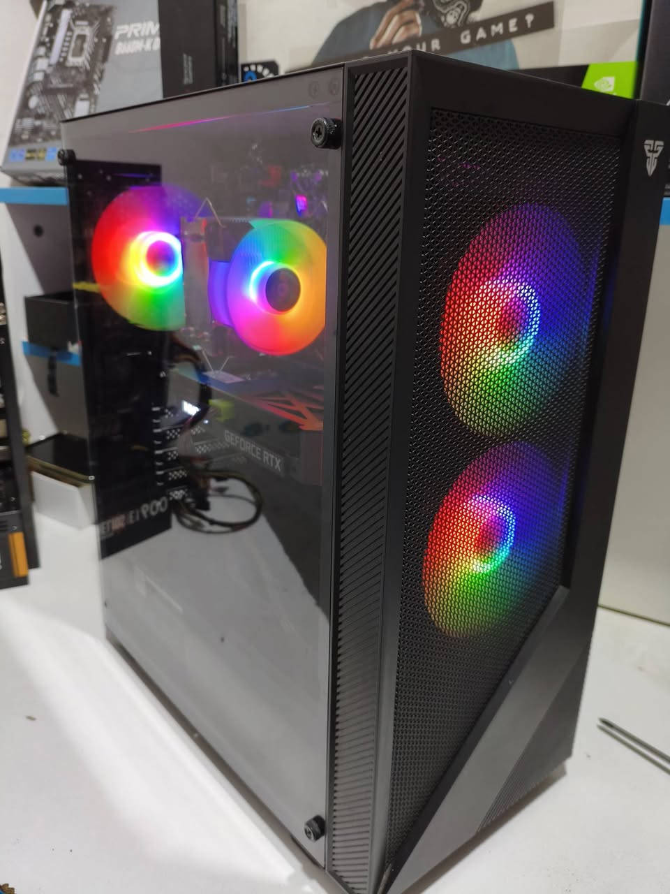 تجميعه العاب وكل قطع جديد ونضيف
تجميعه بسعر بلاش 
معالج: i5 12400f 
مذربورد: asus B660 plus d4
رامات : 2x8 3200  16
كارت شاشة: RTX 3060 OC 12G
تخزين : m.2 512
البورسبلاي: 700w 
الكيس: فانتك مع ثلاث مراوح RGB
كل قطع الي ذكرتهن جديد 
سعر : 800 الف 
رقمي وتساب 
***********
ادمن 🌹
