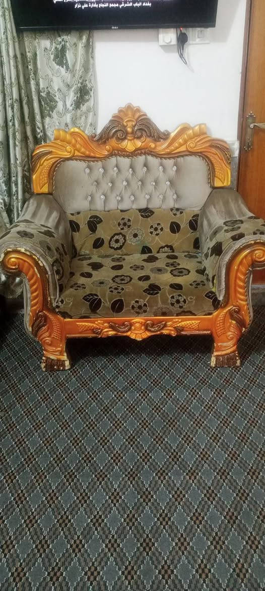 تخم صاله أو استقبال خشب للبيع
للتواصل ***********
