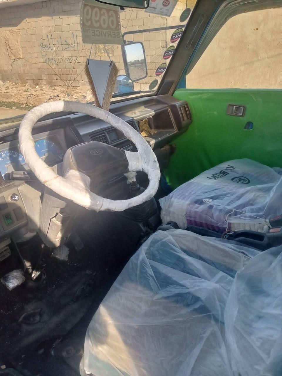 سلام عليكم كيا للبيع موديل 93 سياره جاهزه عوزها بس كهربايات واذا مراوس بكيا هم ترهم ونطي فرق سياره موجوده بلكوت رقم بغداد سنويه صاقطه اتصال ***********
