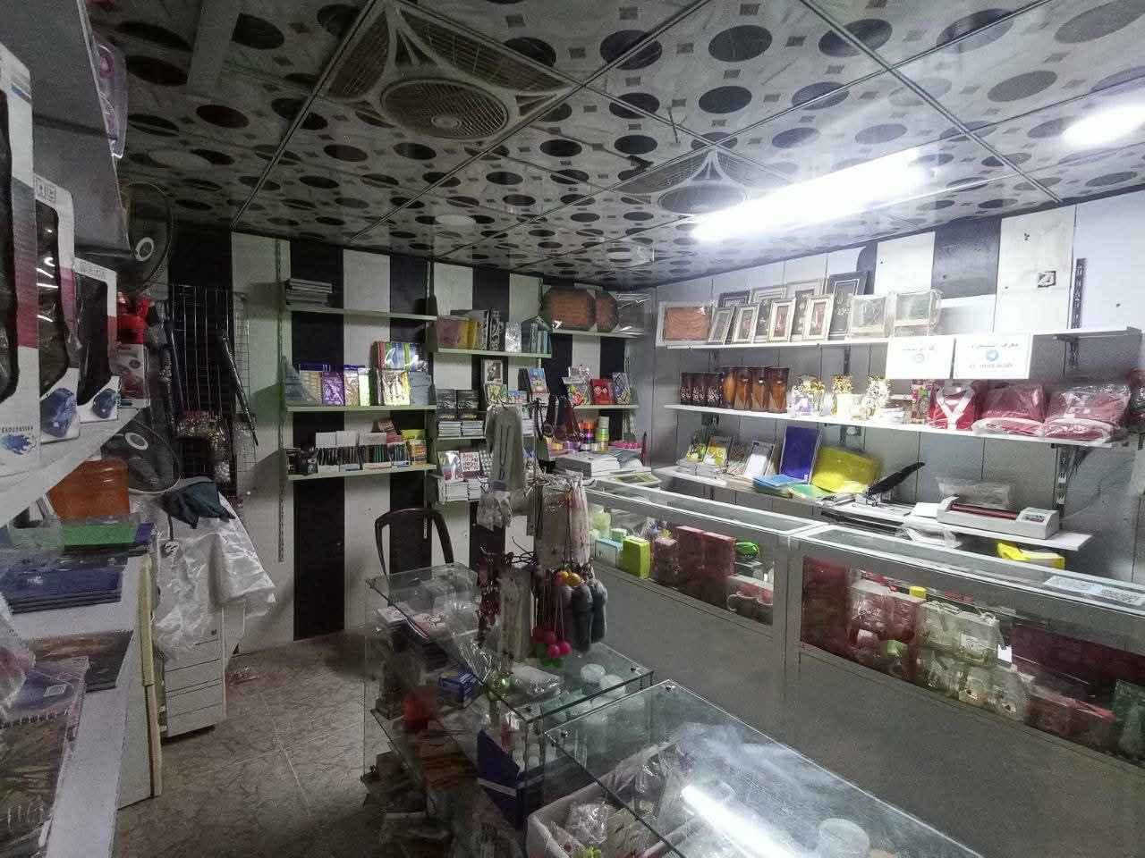 مكتبة متكاملة سعرها شلع ٤مليون وبيها مجال
مكانها الحر ع الشارع ومقابلها أربع مدارس وقريبه أيضا ع مركز شرطه ومرقد الحر مجاور دائرة المجاري
ايجارها ١٢٥
محتوياتها
اربع طابعات
ثنين كبار وثنين زغار
ميوزه ثنين كبار
خمس جامخانات
براد ماء
٦رفوف خشب
رفوف حديد
مستلزمات كاملة غير مجروده من قرطاسيه ودفاتر وهدايا واكسسوارات
وايضا فيها خط مولده
للاستفسار الاتصال على الرقم
*********** كربلاء, العراق
