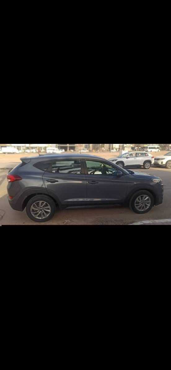 للبيع سيارة توسان ٢٠١٧ رقم كربلاء بأسمي وارد امريكي وصور حادثها الي بامريكا كلش بسيط موجودات من ضمن الصور ماشية ٧٠ الف محرك ٢٠٠٠ السيارة حاليا كامله مكمله
السعر ١٦٠ $
للتواصل واتساب ***********
