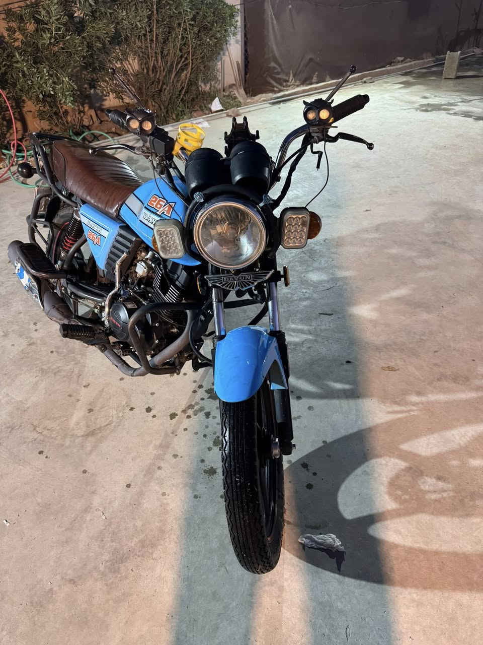 دراجه دايوان نفخ موديل 2023 طالعه بل 24 محرك 200 مامفتوح او لاتنقيص ولا تبخير دراجه نضيفه كلش نقصها بس دشبول بسمي سنويه او لوحات تحويل ثاني يوم السعر 2250000 مليونين اوميتين  او خمسين مكاني بغداد الشعله 
رقمي ***********
