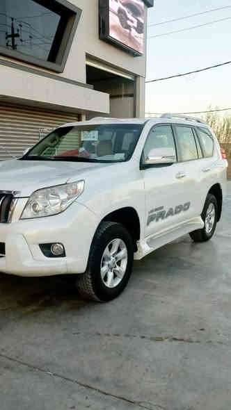 السلام عليكم
برادو 2012رقم بغداد باسمي  كويتية  فول مواصفات
مكفوله من الضربه والصبغ والتبديل 
السياره جديده واحلا من الصور شرط
مكينه 6سلندر /4000
مكينه كير شرط على الشركه 
ماشيه 137الف شرط الفحص 
ثلاجه 
دبل تانكي
هوك خلفي 
سبير تعليك بلادي
فتحه سلايت
بصمه 
شاشه كامره حساس خلفي 
مري شفط الاشاير بالمري 
صاج ملكي
كشنات جلد الاصلي 
كروس سرعة
فورويل
تحكمات ستيرن 
مكانها .. ديالى
رايده272ورقه او بيه مجال
 ‏‪***********‬‏
