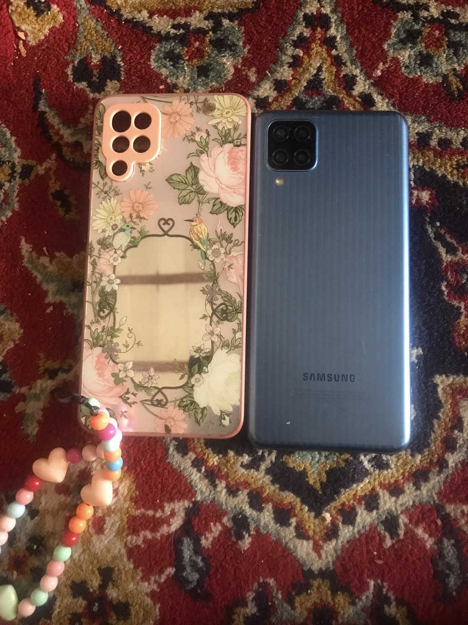 تليفون للبيع كلش حلو ونضيف هاي الفطور البي بل لزكه الشاشه الاصليه ما بيها شي جهاز كلش حلو سعر ٧٠ وبي مجال حك الجيه


**إذا كنت صاحب هذا الإعلان وتريد حذفه لأي سبب، رجاءا أرسل رسالة إلى الدعم الفني**