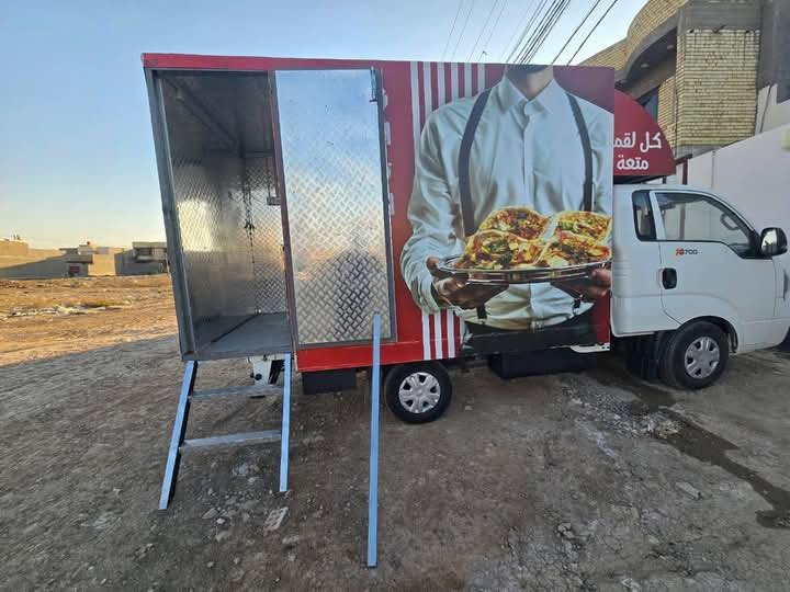 السلام عليكم بوكس مطعم للبيع متنقل ينشد على بدي الكيا بدون تزريف فقط براغي بحلقات الباب شغل درجه اولى ثقيل كامل متكامل فقط بوكس يرهم مطعم ويرهم مشروبات او كيك او اي مصلحه 
النضافه ١٠٠/١٠٠ مامستعمل وجديد جديد جديد 
مكانه بغداد للاستفسار *********** سعره ب 2مليون و200الف وبي مجال بعد المعاينه فقط 
ما اكطع سعر على التلفون 
والف هلا بلجميع وحياكم الله
