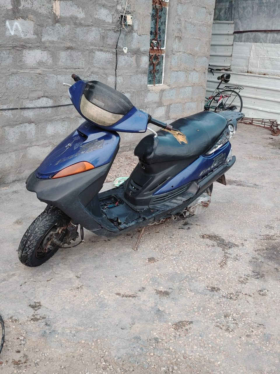 السلام عليكم للبيع فراشة 140 محرك مجفت كامل جديد الدراجة شغاله كلجات وقايش جدد كابريتة جديدة اشاير شغاله لايت شغال هورن للبيع السعر 200 وبيها مجال سبب البيع انگلبت بيها وما أريد اصعدها وهاي صورها بعد ما انگلبت بيها للاستفسار خاص


**إذا كنت صاحب هذا الإعلان وتريد حذفه لأي سبب، رجاءا أرسل رسالة إلى الدعم الفني**