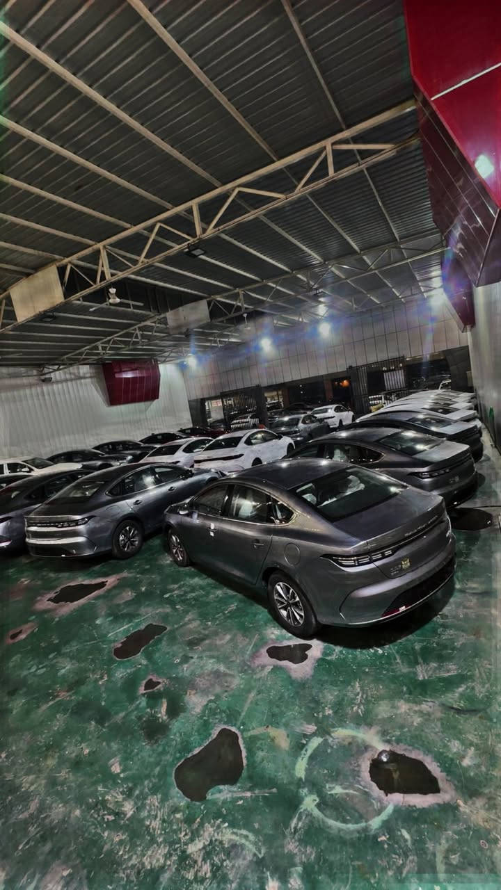 �🚗 عروض شهر الخير في معرض التسامح 🔥
استقبل شهر رمضان بسيارة جديدة ومميزة…BYD Qin Plus 

✨ أبرز المواصفات:
🔑 دخول ذكي (بصمة + كارت)
💺 مقاعد جلد بلون زيتوني فاخر
📊 شاشات + عدادات ديجيتال بالكامل
🎮 تحكمات ستيرن كاملة
❄️ تبريد قطعتين

💰 عرض رمضاني خاص وسعر منافس

📌 طريقة البيع:
يتوفر البيع نقداً أو مراوس
❌ الأقساط غير متوفرة

📍 معارض البياع – شارع الوسط معرض التسامح
📞 ***********
وتساب ***********
لا تفوّت الفرصة… العروض محدودة 🚘
