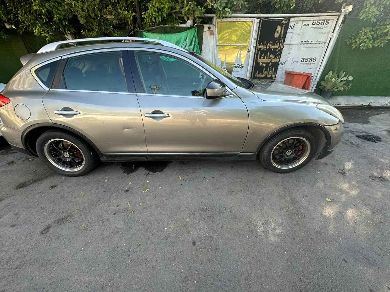 من رخصة الادمن
سيارة انفنتي EX35
محرك وكير كفالة 
صدر تعبان
مابيها ضربة 
بيعا صبغ حزام اثر جرد 
بصمة فتحة سقف 
سبارة جاهزة
رقم اسلمانية 
شرط تحويل مراوس ترهم
$65بيها مجال
***********

