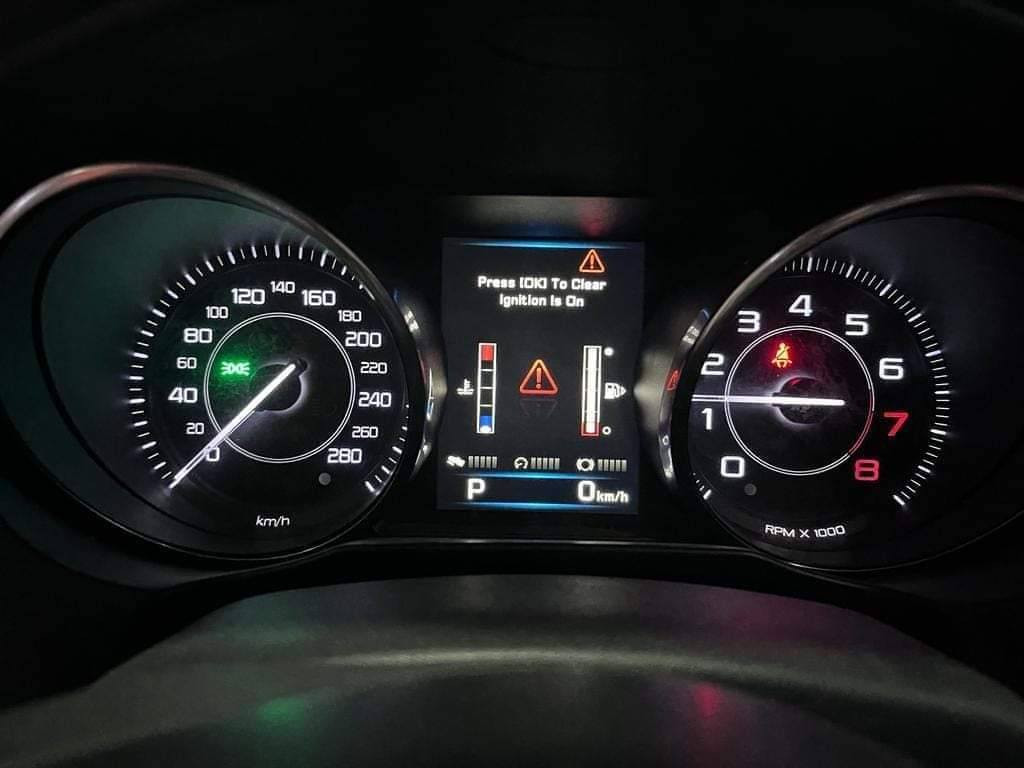 تحية طيبة
جاكور ٢٠١٦ خليجي استلمته زيرو من سردار وعلى ايدي
الان ماشية ٤٠ الف كم فقط
السيارة مكفولة من الصبغ والبارد ورقمها بغداد وبأسمي. 
مَوصفاتها محرك ٤ سلندر حجم ٢٠٠٠ تيربو. بانورما. كير ماوس
كراسي كهرباء. رادار
السيارة بحالة جيدة جدا.
السعر ٢٠ الف.
بغداد الاعظمية شارع الضباط
للاتصال ***********
