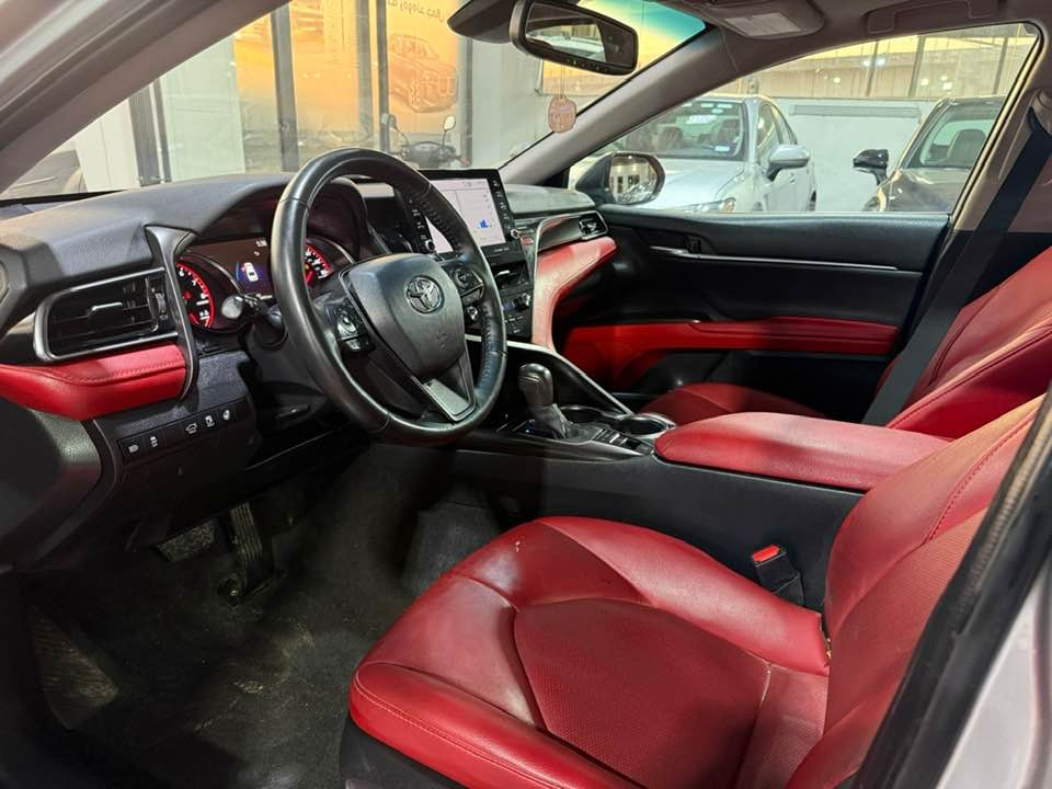 كامري موديل 23 xse فول الفول 
ضرر 4 قطع كلير امريكا 

سعر 205 

تواصل ***********
