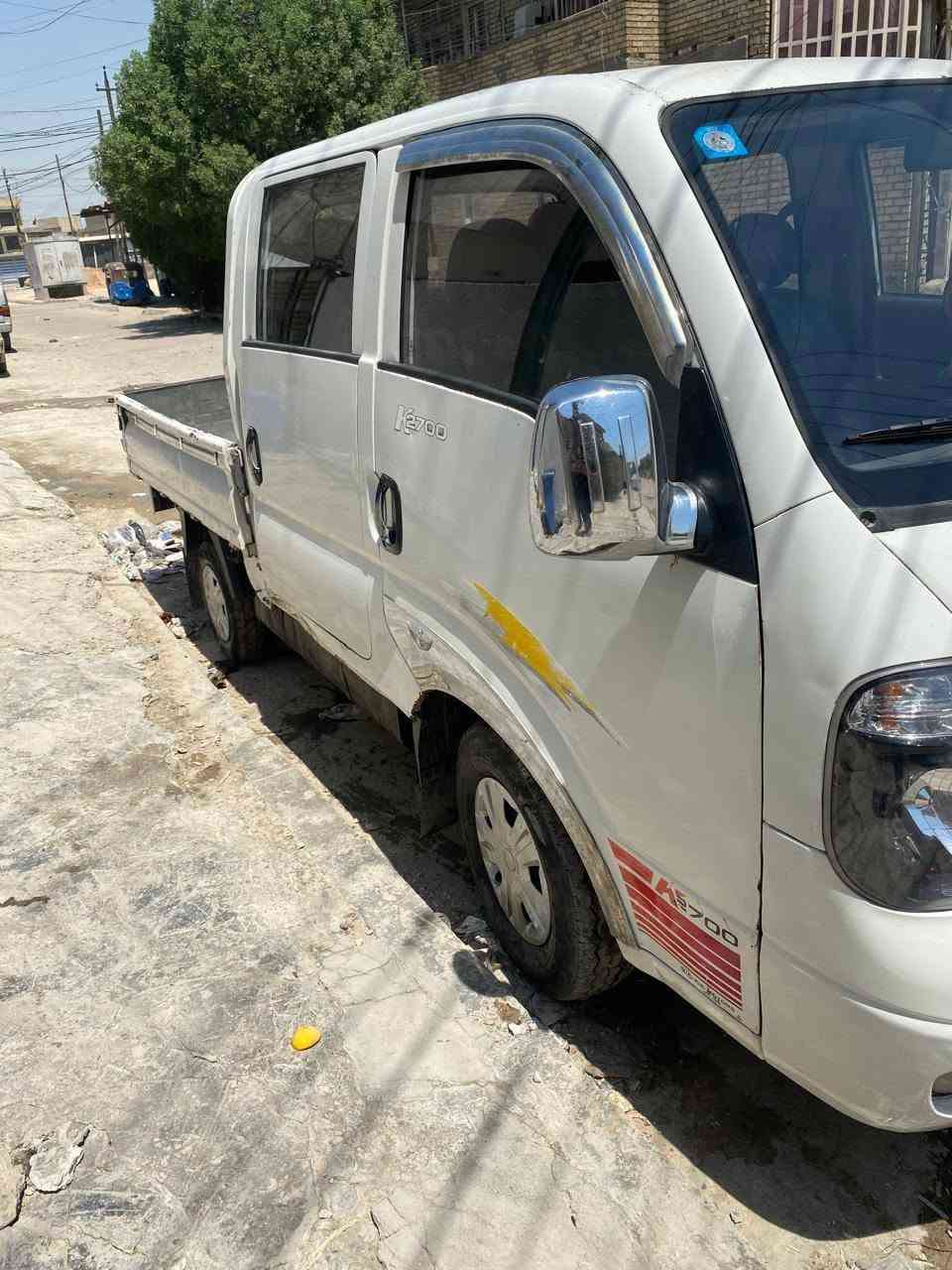 السلام وعليكم كيا بنكو دبل قماره بتره  2006للبيع رقم بغداد بسمي محرك جديد 2700 كهربائيات شغاله جام كهربائي  تبريد شغال ثلج حداديه سياره جديده تخم تاير جديد عنواني بغداد الكماليه السعر ٩٠ورقه 
الهاتف ***********
