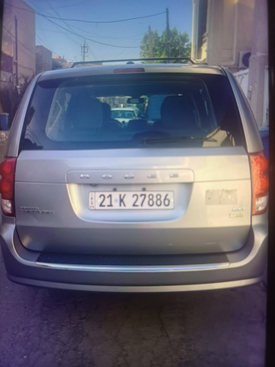 سلام عليكم  دوج كرفان موديل ١٨ رقم سلمانية  بسمي تحويل  العنوان بغداد مدينة الصدر  رقم المايل ***********  سعرهة ١٧٥ ورقة وبيهة مجال لطيبين
