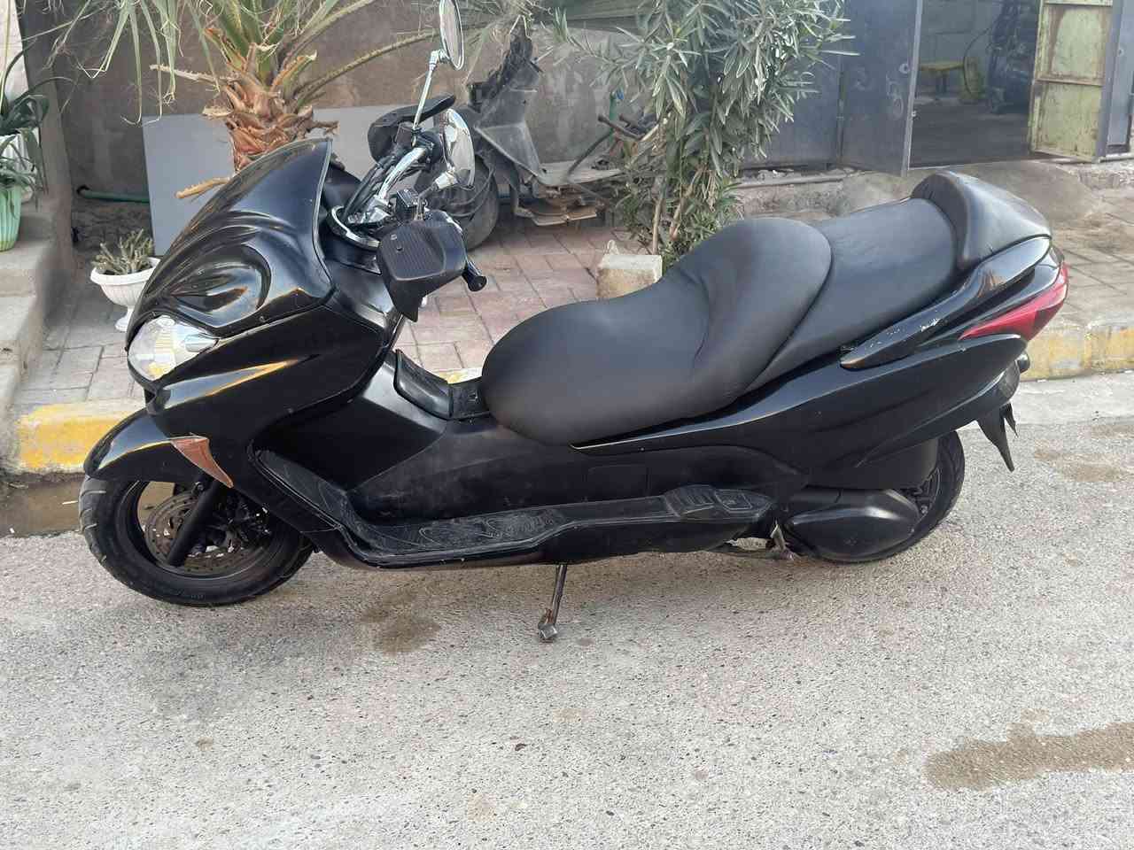 سلام عليكم فورزه 08محرك نضيف حماوه نص كهربائيات شغاله بس اشاره وحده عوزه كلوب مكمركه وكامل بس سجل صارنصه رياضي. وجه بومه جويتر جديد السعر 650 وبيه مجال الرمادي حي بكر ***********
