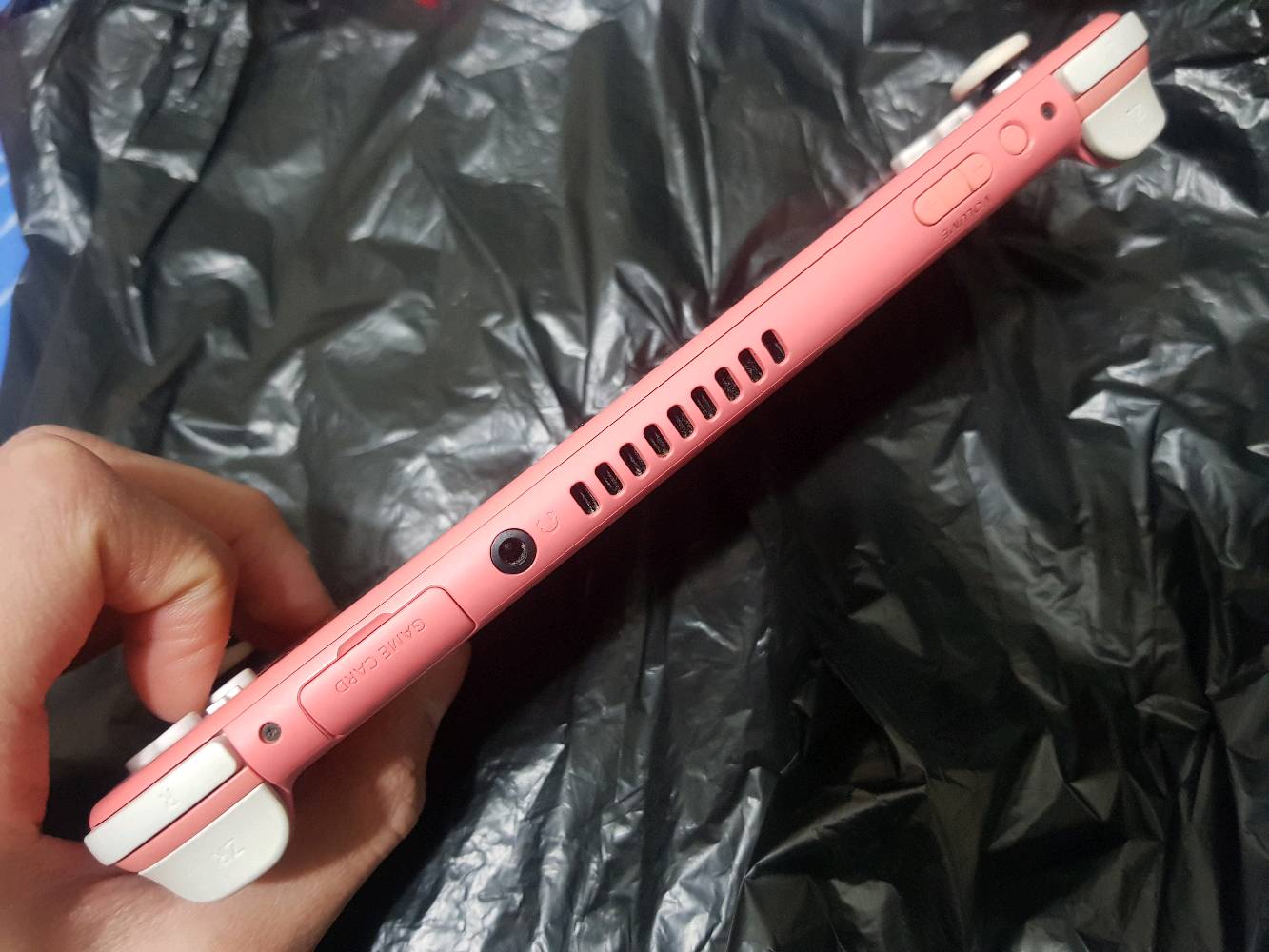 الامين ثانيه شهداء فلكه حدادين
شنو سنة الشراء وحالة الاستخدام؟: 
جهاز جيد
هل يأتي مع الجهاز ألعاب إضافية أو إكسسوارات؟: 
جهاز و كفرين و شاحنته اصليه
الموقع الحالي للبائع؟: 
الامين ثانيه شهداء فلكه حدادين
شنو سبب البيع؟: 
محتاج فلوس 