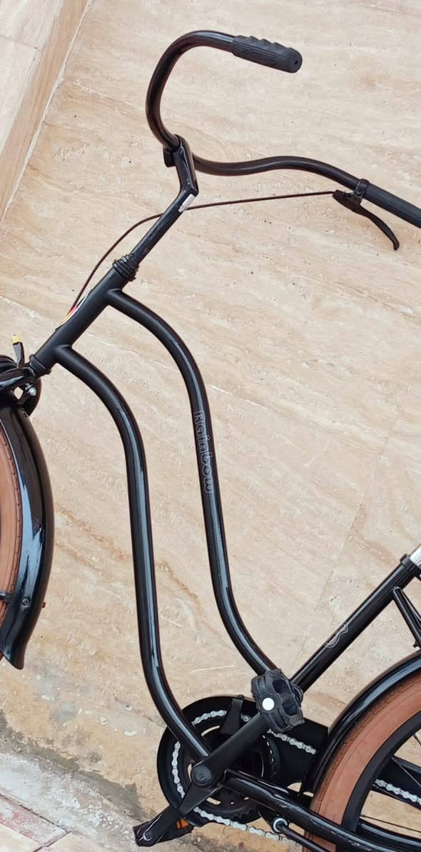 ━━━━━━━━━━━━━━━
👋 السلام عليكم ورحمة الله وبركاته
🚴‍♂️ دراجة هوائية للبيع 🚴‍♂️ 
،#حجم 26  قياسات خاصه  
تصعدك حتى اذا كان طولك فوك ال 200 سم 
✨ نظافة 99 #صغر
✨ حاوية أصلية (غير مستخدم)
✨ أورجنال 100% وليست كوبي
💪 النوع: هارلي  او (أوزان ثقيلة)
🛠️ بريك مخده أمامي تيكترو+ 
#بريك خلفي بايدر  👍كشن طبي عريض اصلي
⚡ الدراجة جداً مريحة وخفيفة بالمشي
📏 تتحمل وزن عالي
📐 مناسبة للطوال (من 180 سم فما فوق)
📸 الحجم غير موضح بالصور (ضخامة الدراجة أكبر من الموصخ في الصوره)
📍 العنوان: كربلاء / طويريج
🚚 توصيل متوفر لجميع محافظات العراق
📞 للاستفسار:
***********
━━━━━━━━━━━━━━━
