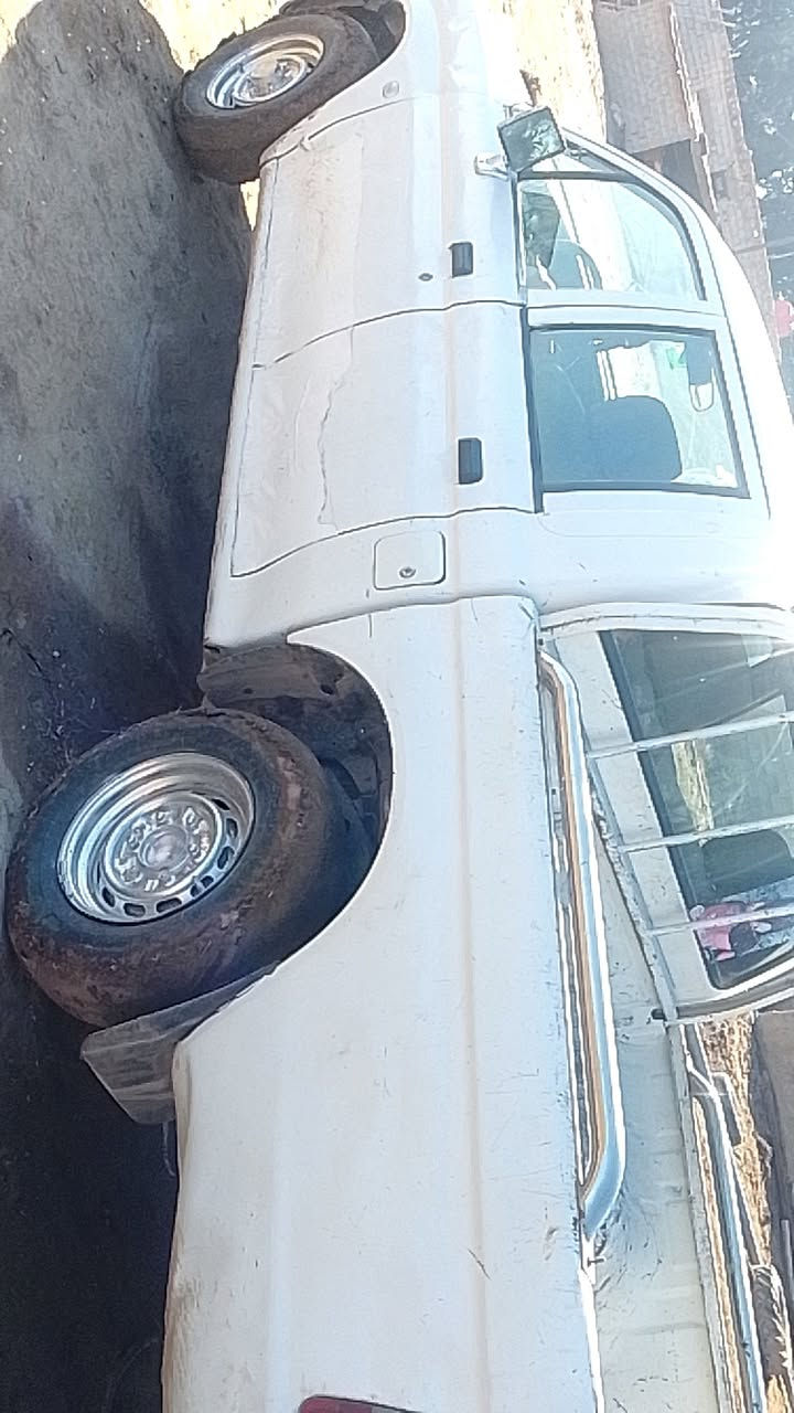 متسيبوشي للبيع مال مزاد وزاره الداخليه عوزها بس تروح بمعاملتها سياره جاهزه ونضيفه مال جناي تراي وين مايعجبك السعر 55وبيها مجال ***********
