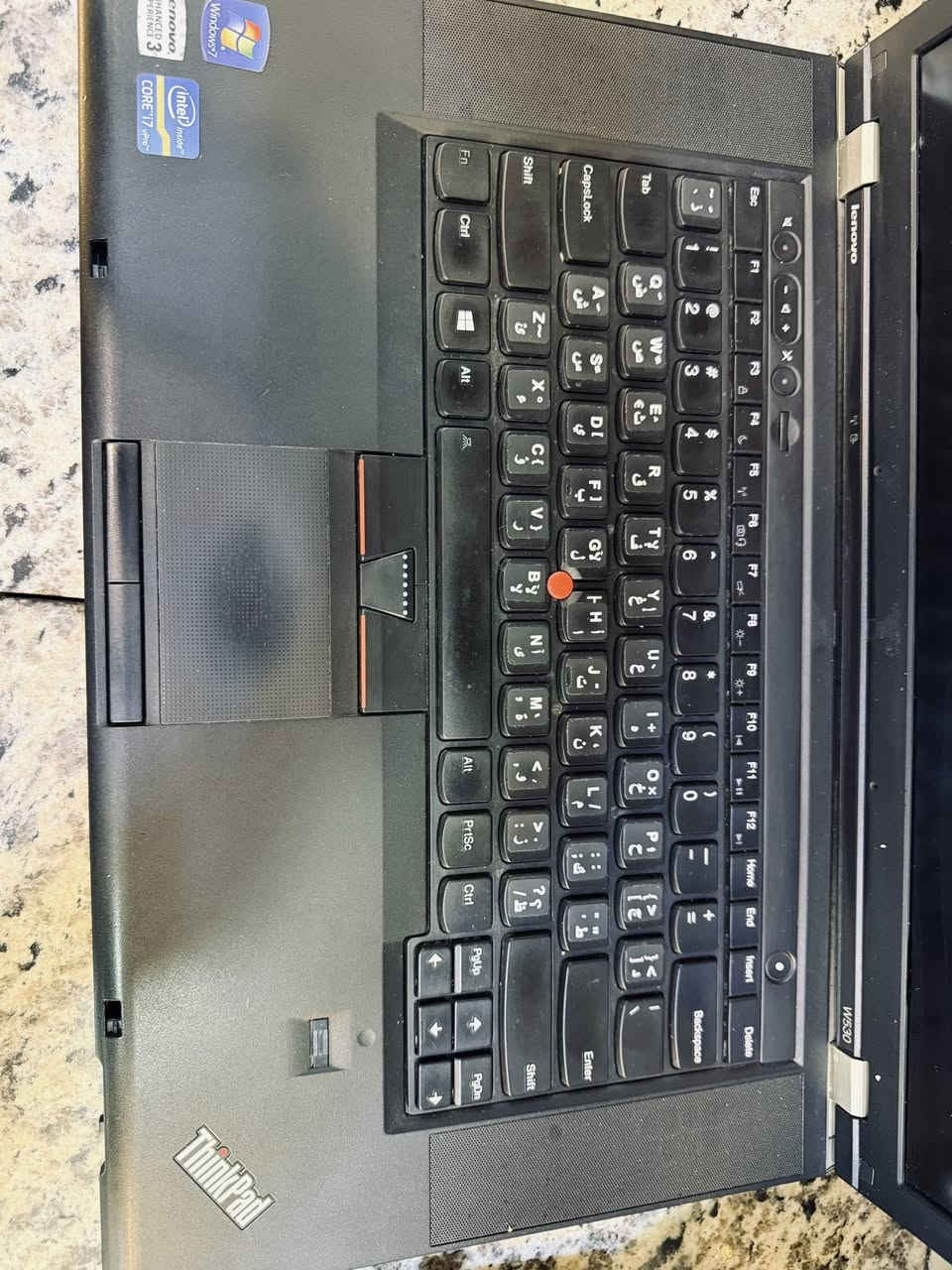 لابتوب Lenovo ThinkPad W530
جهاز قوي من فئة الأعمال، معروف بالمتانة والأداء العالي.

المواصفات:  
• المعالج: Intel Core i7-3820QM بسرعة 2.70GHz (4 Cores / 8 Threads)  
• الرام: 8GB  
• كرت الشاشة: NVIDIA Quadro K2000M سعة 2GB  
• كرت شاشة مدمج: Intel HD Graphics 4000  
• الشاشة: 15.6 بوصة  
• نظام التشغيل: Windows 10 Pro جديد بعد الفورمات  

المميزات:  
• أداء قوي للبرامج الثقيلة والتصميم  
• مناسب للطلاب والمهندسين  
• هيكل ThinkPad متين جداً  
• الجهاز نظيف وجاهز للاستخدام

السعر: 175 الف وبي مجال


**إذا كنت صاحب هذا الإعلان وتريد حذفه لأي سبب، رجاءا أرسل رسالة إلى الدعم الفني**