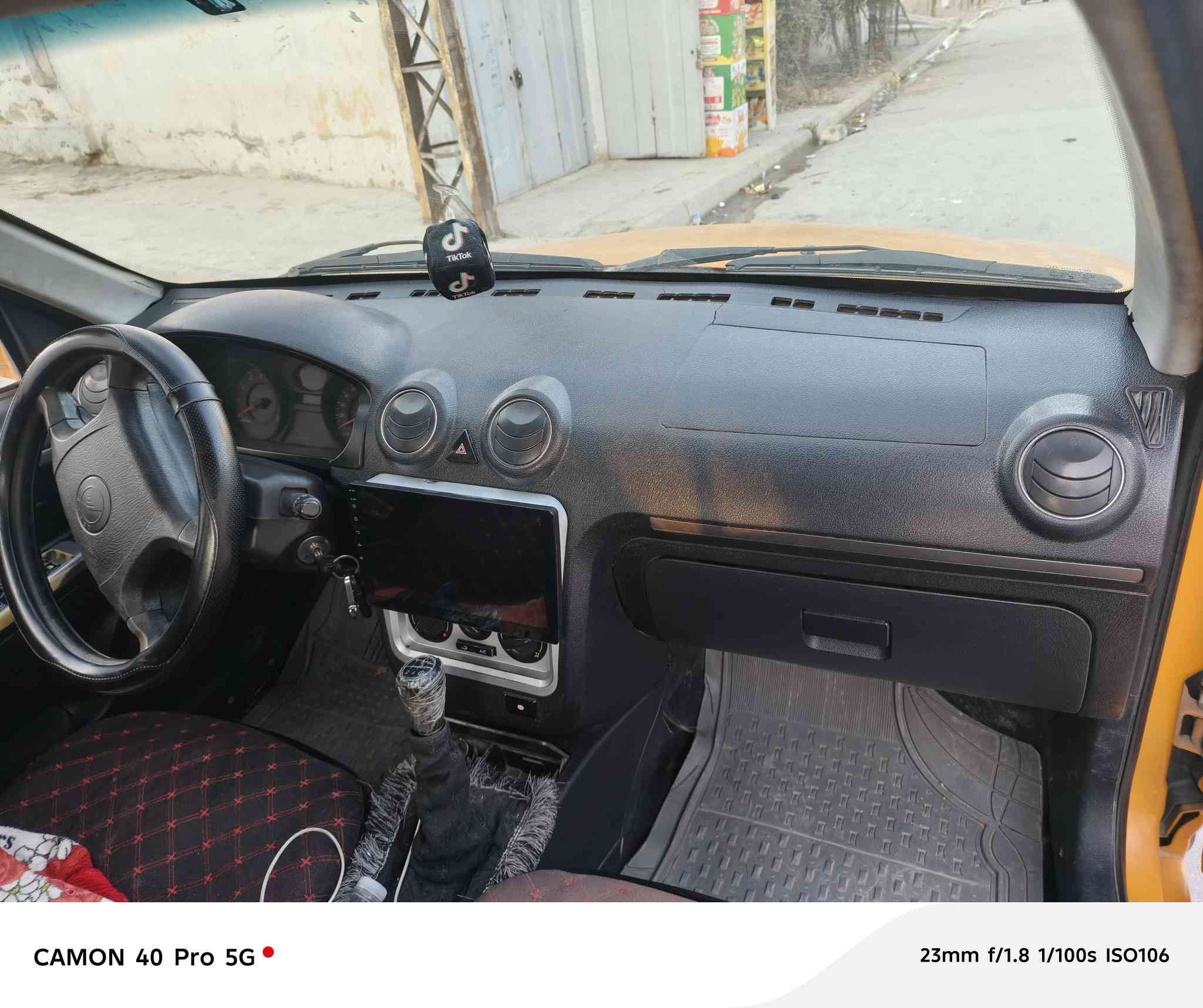 للبيع سيكي 2013 گصه جديده 
محرك كورله لا صرف ولا نفخ كير شرط
شرط القلم قطره معجون ما بيها  قطره صبغ ما بيها
على وضع شركه حته الدوائر ما مصلحه 
تواير الگدام جدد والخلف فوگ النص
داخل اسود دشبول ليزري مسجل شاشه 
رقم ذي قار مشروع وطني سنويه 30 هزه جديده
ويل كب اصلي مال سيكي 
شرط تراي بغداد 
سنويه باسمنا شرط التحول
مبدل عينه وكلج ودرام شفتات كلة جديد
سعر 35 وبيها مجال
***********
