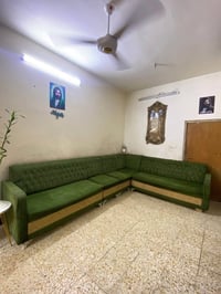 تخم للبيع (السعر 100) اكو ضرر فقط بالكرسي ابو المقعدين الرجل مكسوره   ...